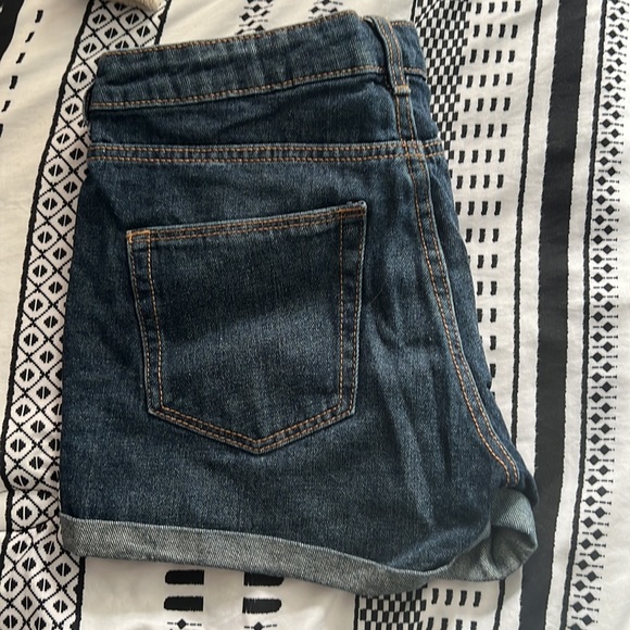 H&M Denim Shorts - Picture 3 of 6